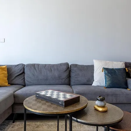 Flair - 1-bedroom & Balcony In Apartman