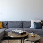 Flair - 1-bedroom & Balcony In 公寓