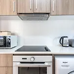 Flair - 1-bedroom & Balcony In