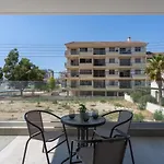 公寓 Flair - 1-bedroom & Balcony In 拉纳卡