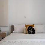 Flair - 1-bedroom & Balcony In * 拉纳卡