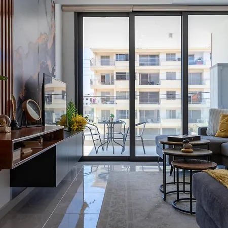 Daire Flair - 1-bedroom & Balcony In Larnaca