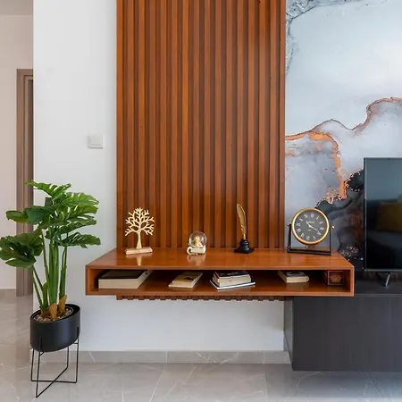 Daire Flair - 1-bedroom & Balcony In Larnaca