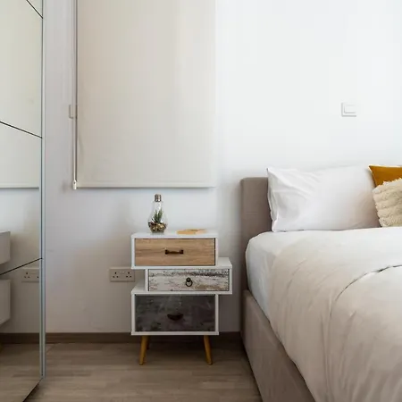 Flair - 1-bedroom & Balcony In * Larnaca