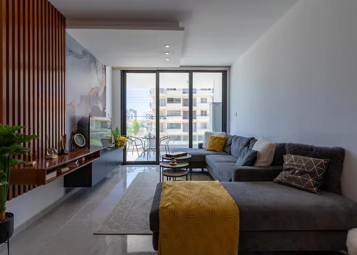 Flair - 1-bedroom & Balcony In * Larnaca