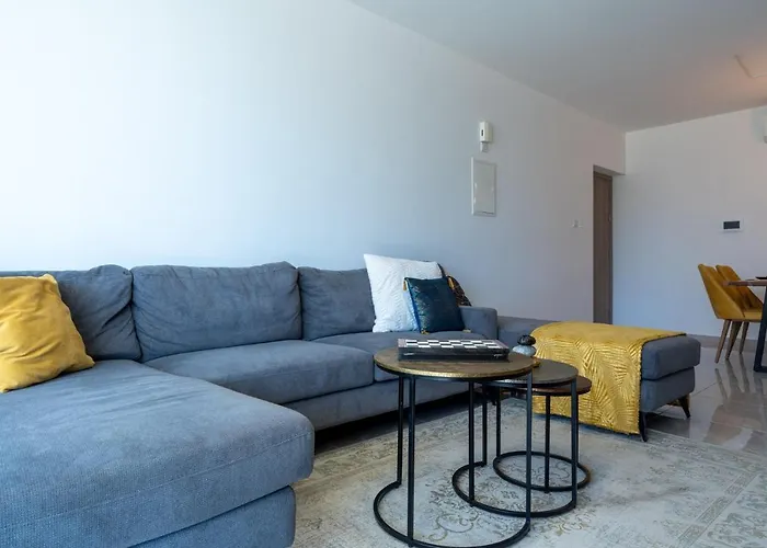 Flair - 1-bedroom & Balcony In Larnaca