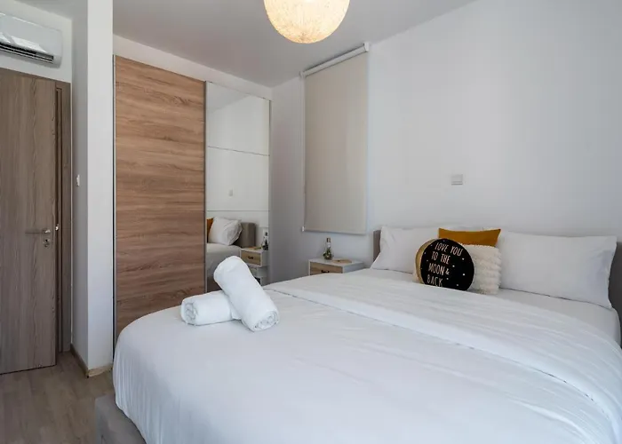 Flair - 1-bedroom & Balcony In Larnaca