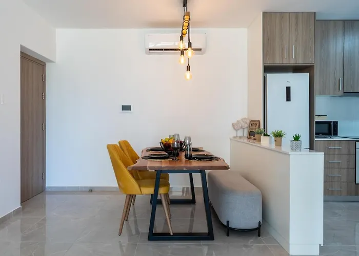 Apartmán Flair - 1-bedroom & Balcony In Larnaca