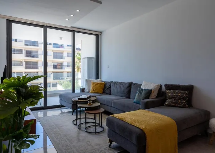 Apartmán Flair - 1-bedroom & Balcony In Larnaca