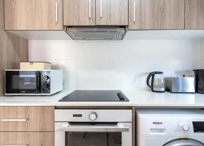 Flair - 1-bedroom & Balcony In